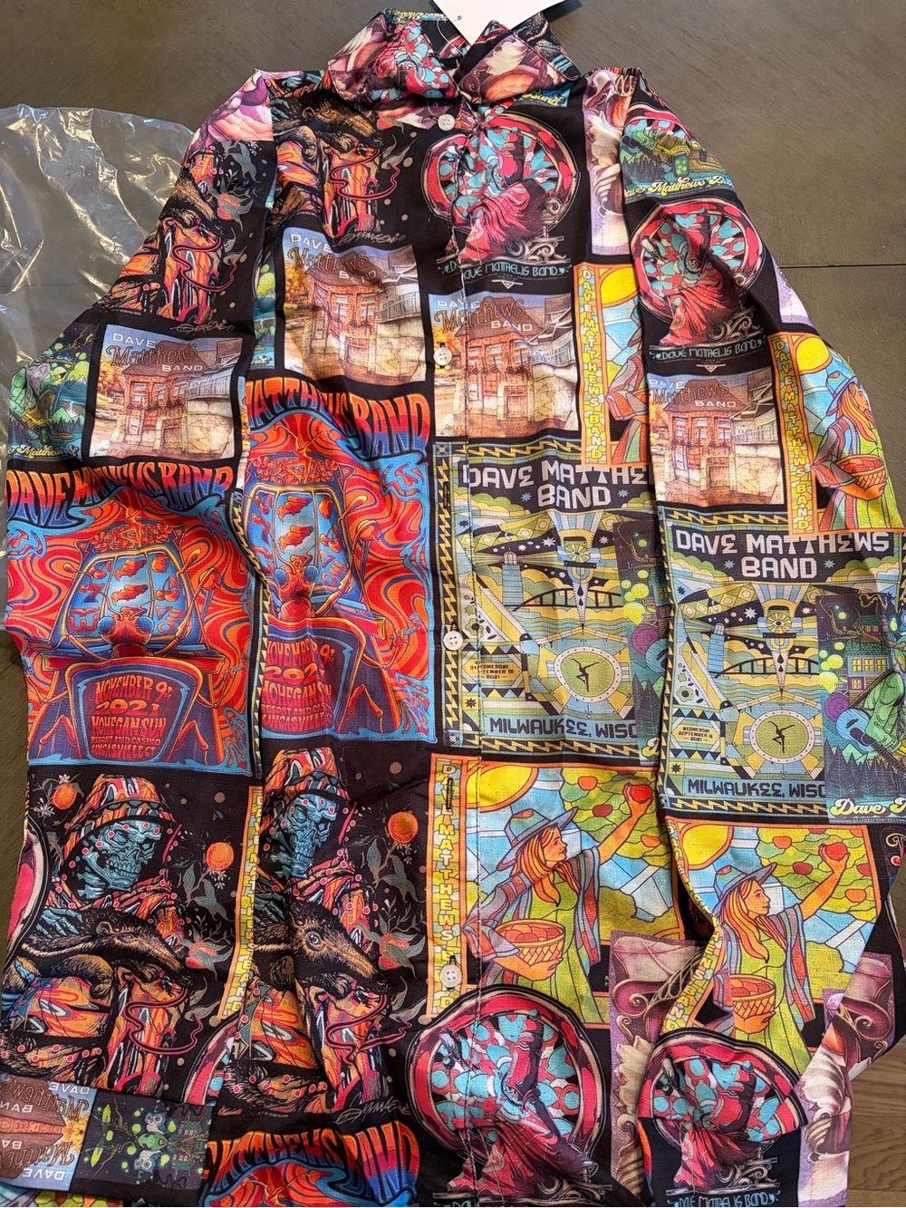Graphic Button-Up Blouse in Multi
